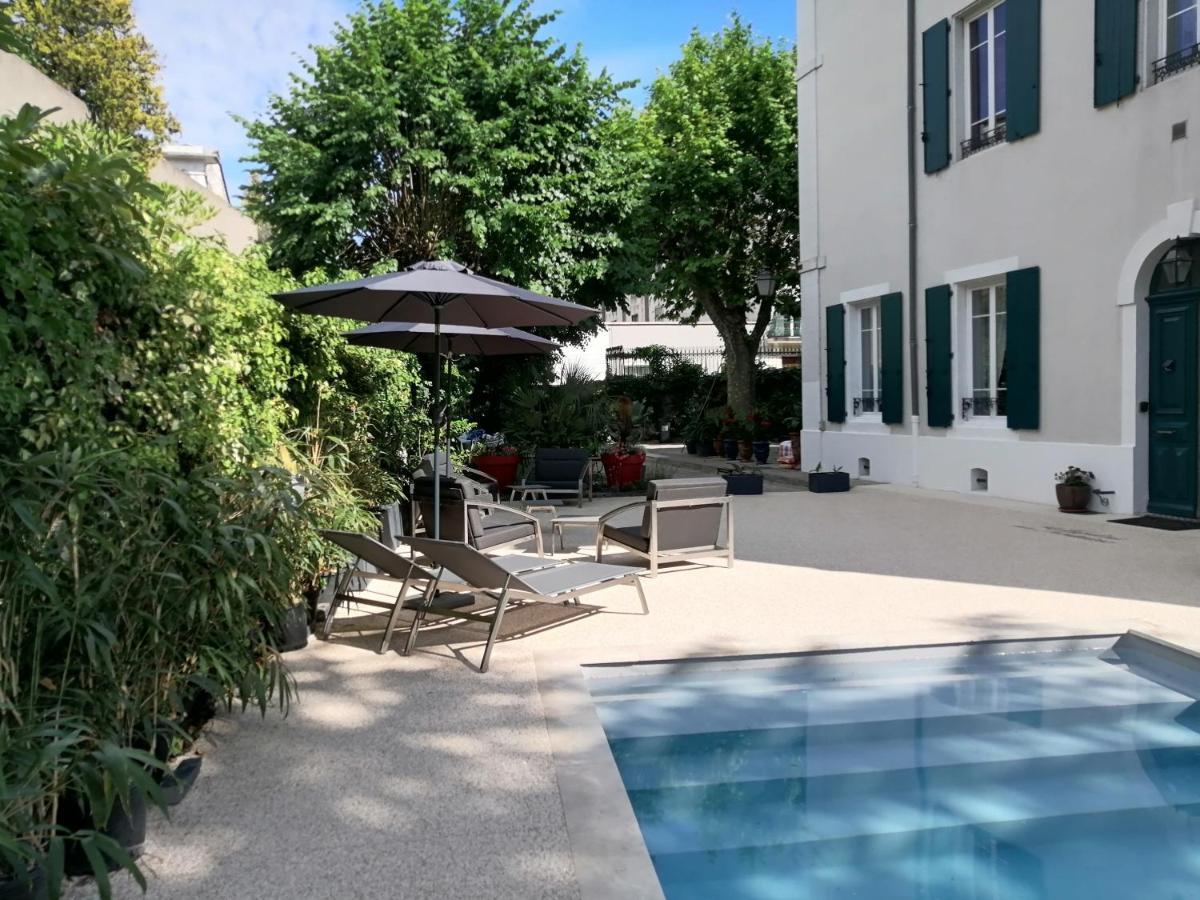 Bed and Breakfast Les Jardins De La Fontaine Alès Exterior foto